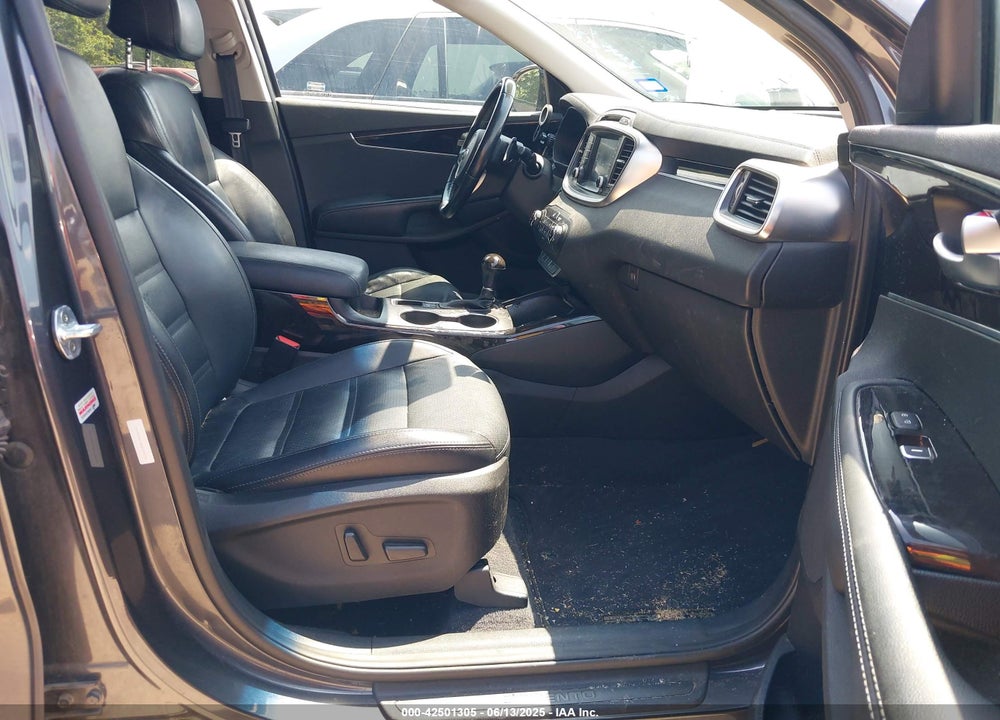 2017 KIA SORENTO 2.0T EX VIN: 5XYPH4A14HG190770
