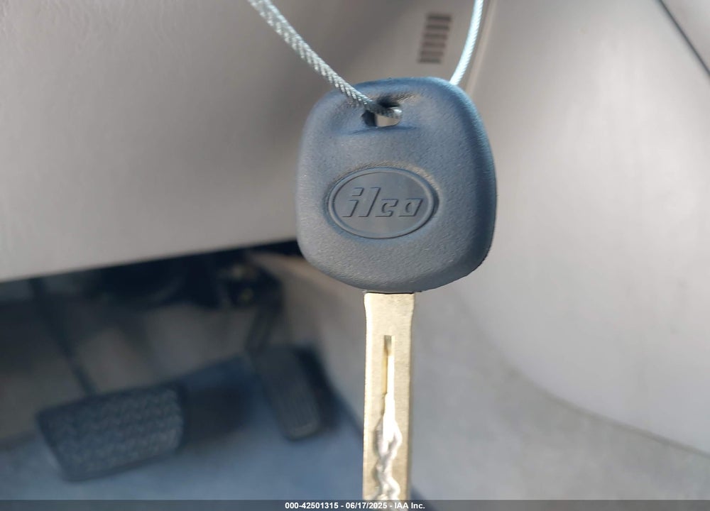 2004 LEXUS ES 330 VIN: JTHBA30G845005734