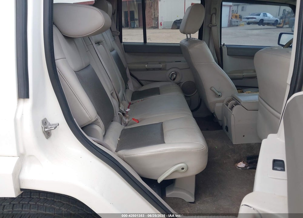 2008 JEEP COMMANDER LIMITED VIN: 1J8HG58248C211318