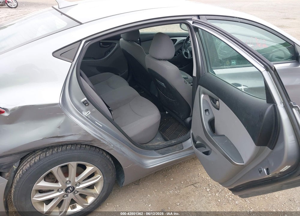 2015 HYUNDAI ELANTRA SE VIN: KMHDH4AE8FU341266