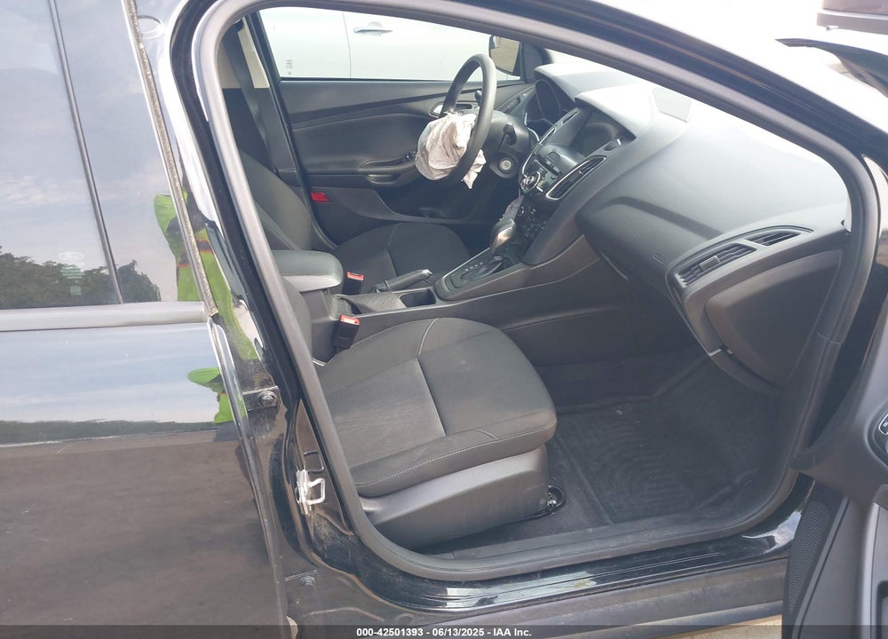 2017 FORD FOCUS SEL VIN: 1FADP3H28HL289729