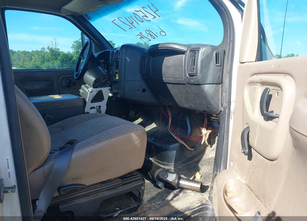 2005 GMC C5500 VIN: 1GDE5C1E75F901711