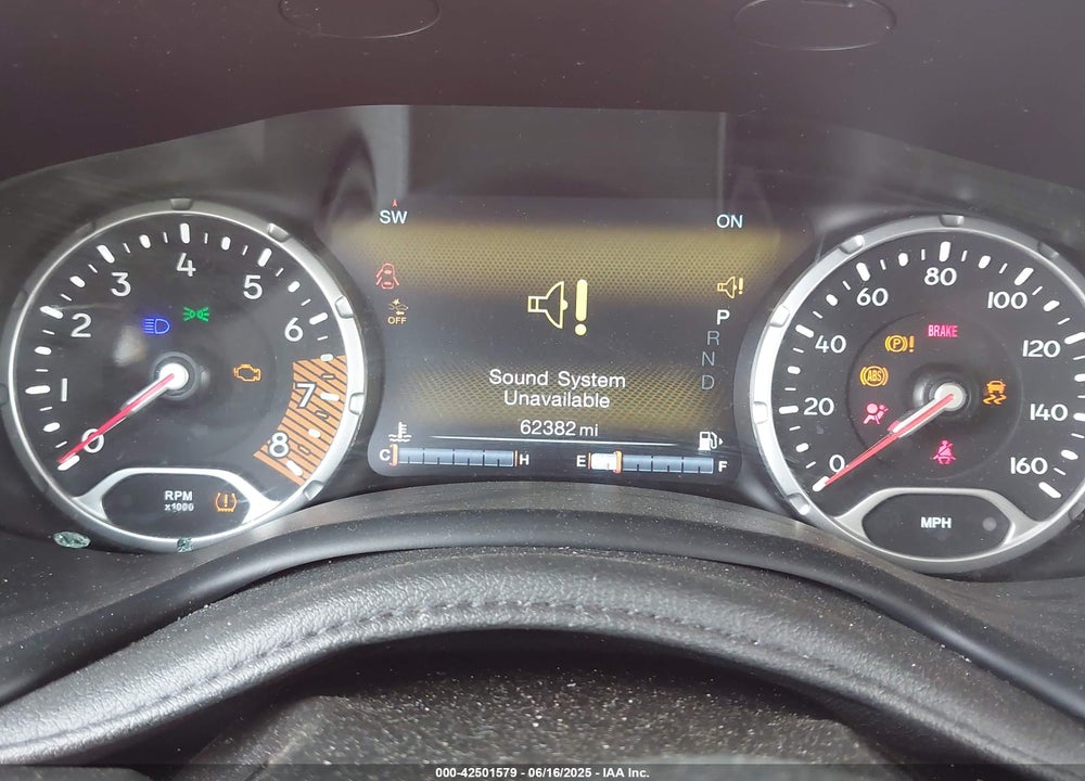 2022 JEEP RENEGADE VIN: ZACNJDB16NPN82636