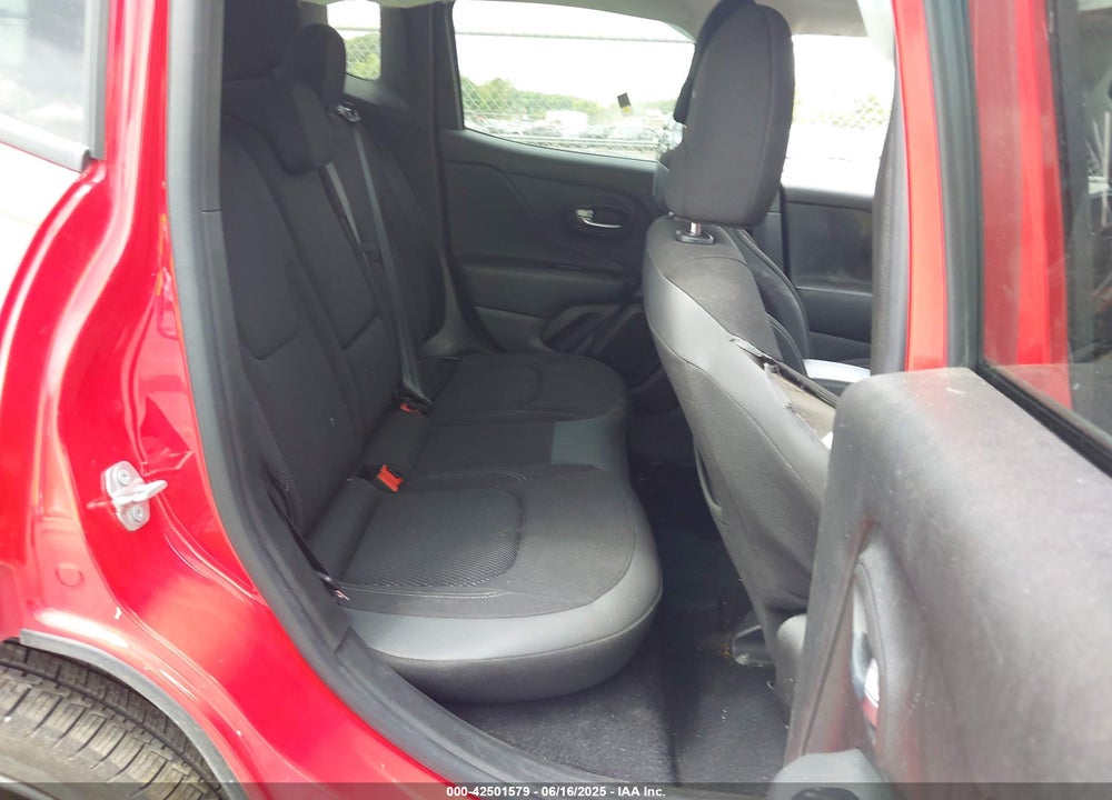2022 JEEP RENEGADE VIN: ZACNJDB16NPN82636