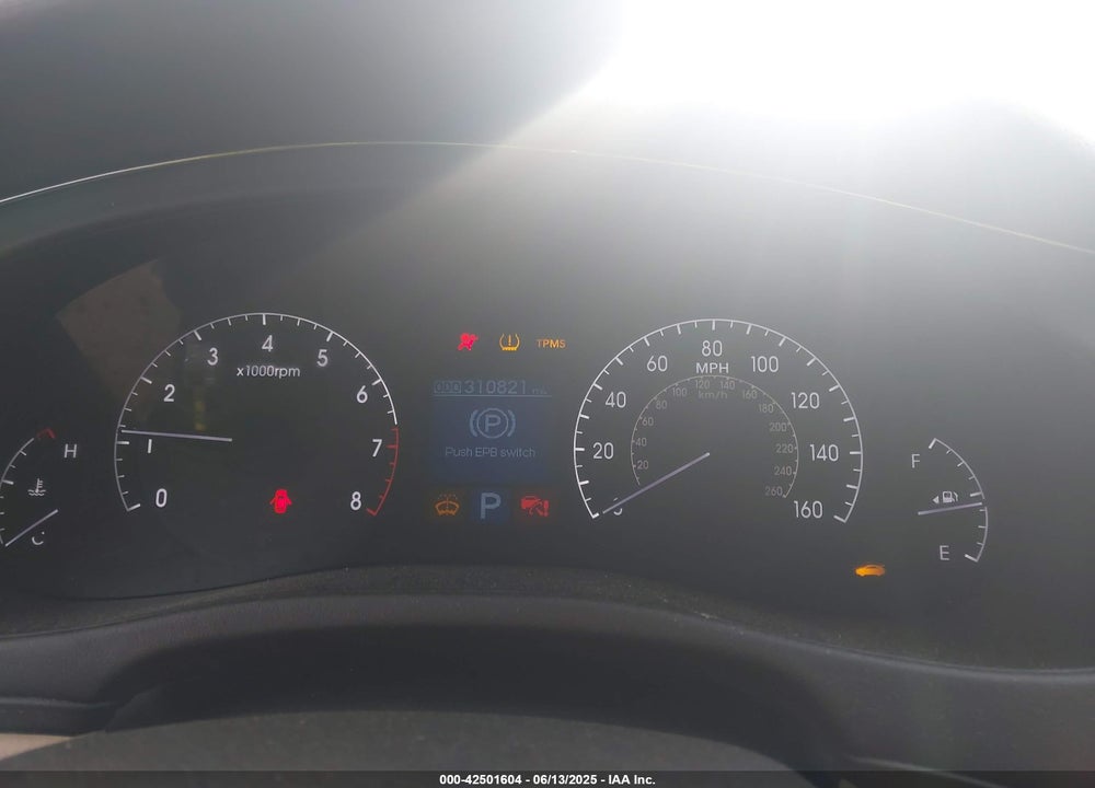 2010 HYUNDAI GENESIS VIN: KMHGC4DFXAU092607