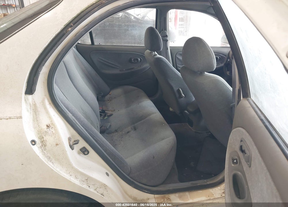 2000 HYUNDAI ELANTRA GLS VIN: KMHJF35F6YU034140