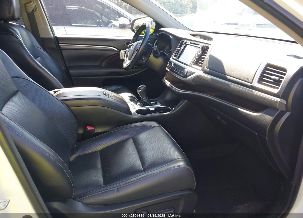 2018 TOYOTA HIGHLANDER VIN: 5TDDZRFH0JS487322