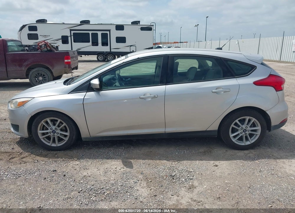 2018 FORD FOCUS SE VIN: 1FADP3K21JL279932