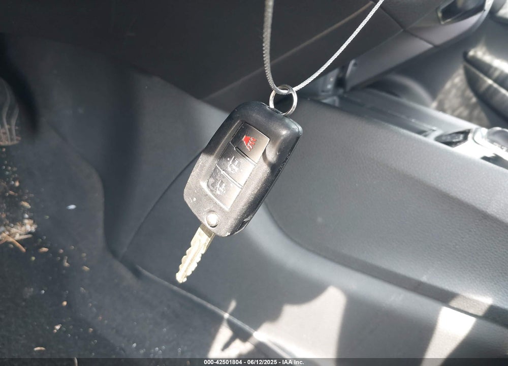 2017 NISSAN ROGUE VIN: JN8AT2MV2HW274696