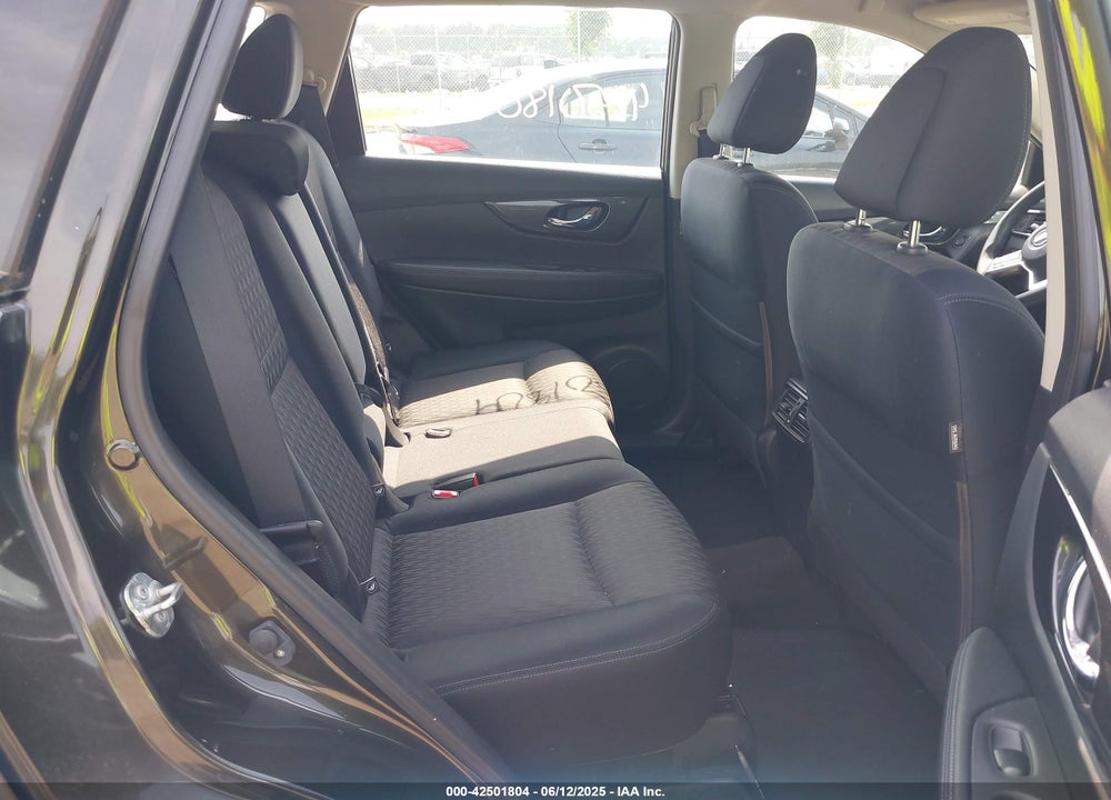 2017 NISSAN ROGUE VIN: JN8AT2MV2HW274696