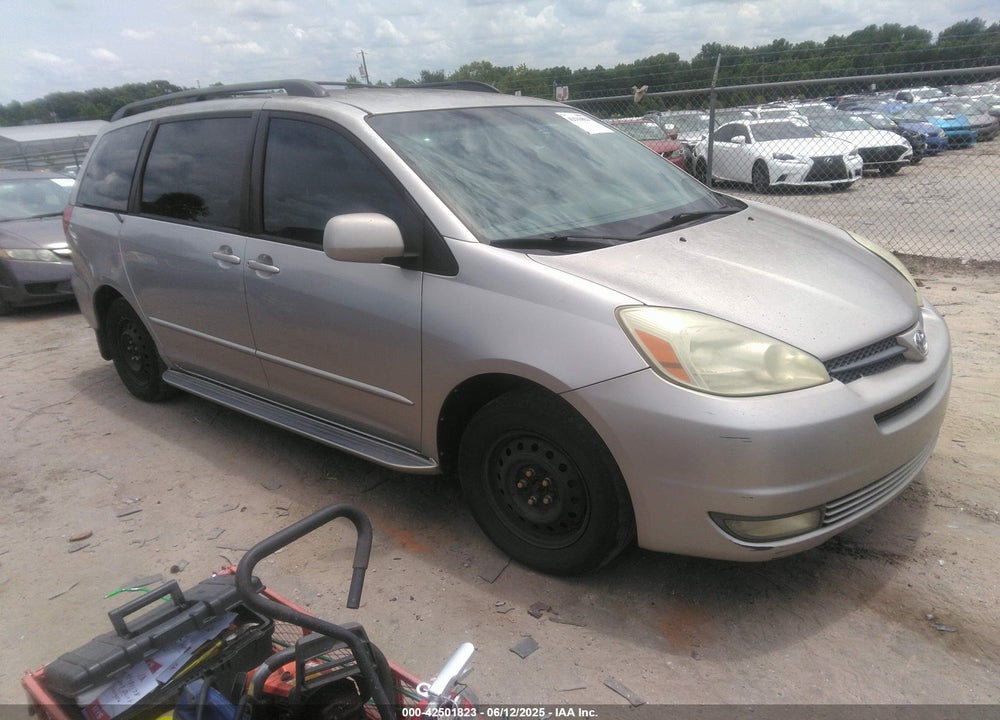 2004 TOYOTA SIENNA XLE VIN: 5TDZA22C94S093921