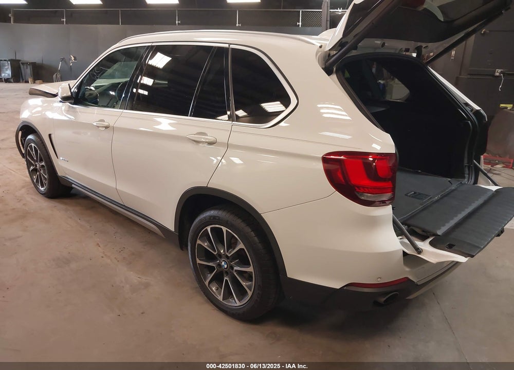 2017 BMW X5 VIN: 5UXKR2C3XH0X03647
