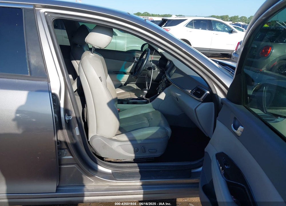 2016 KIA OPTIMA VIN: 5XXGU4L37GG008900