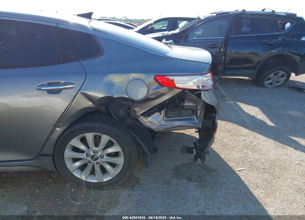 2016 KIA OPTIMA VIN: 5XXGU4L37GG008900
