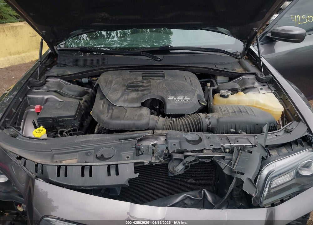 2014 CHRYSLER 300 VIN: 2C3CCABGXEH250776