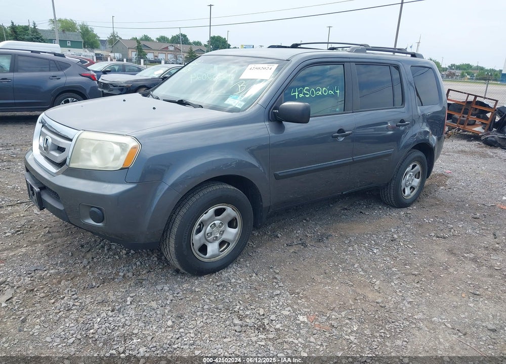 2011 HONDA PILOT LX VIN: 5FNYF4H28BB055962