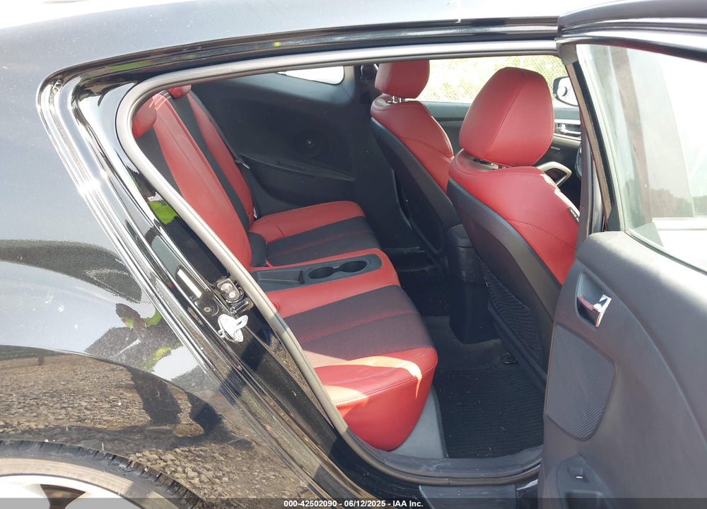 2012 HYUNDAI VELOSTER VIN: KMHTC6ADXCU053810