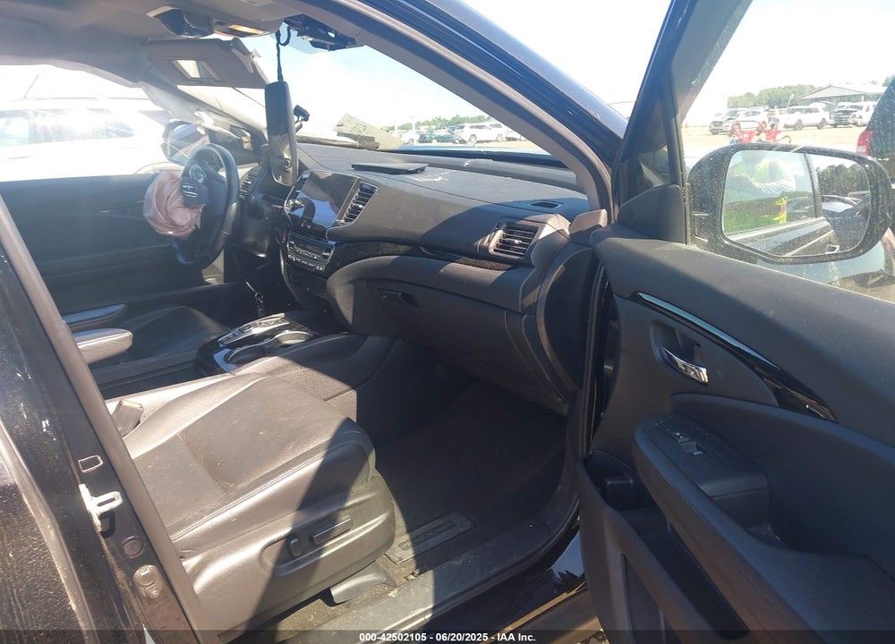 2021 HONDA PILOT VIN: 5FNYF6H91MB003469