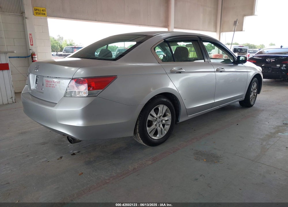 2008 HONDA ACCORD VIN: JHMCP26478C063880