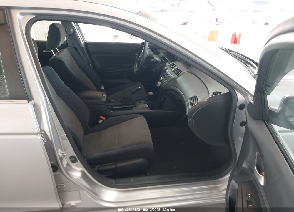 2008 HONDA ACCORD VIN: JHMCP26478C063880