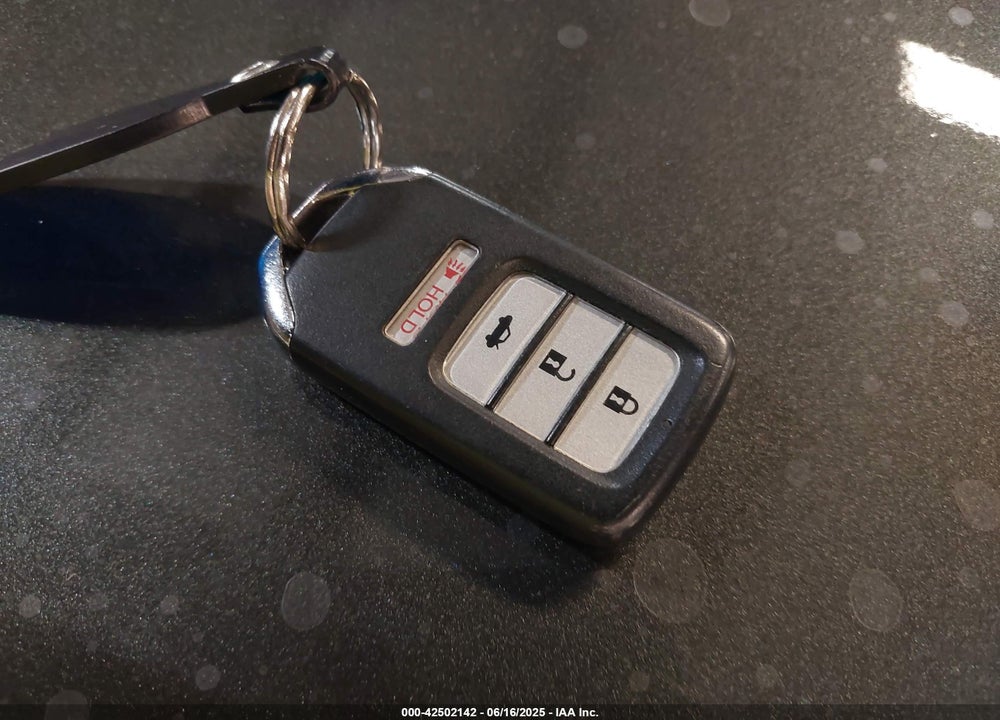 2013 HONDA ACCORD VIN: 1HGCR2F77DA255037