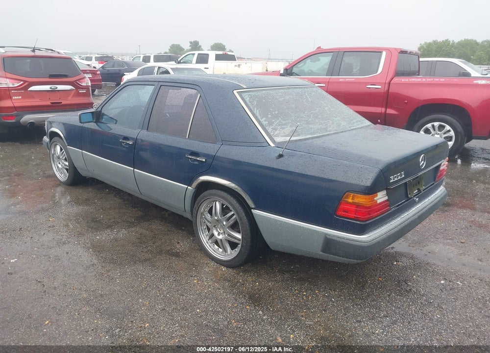 1990 MERCEDES-BENZ 300 E VIN: WDBEA30D5LB186360