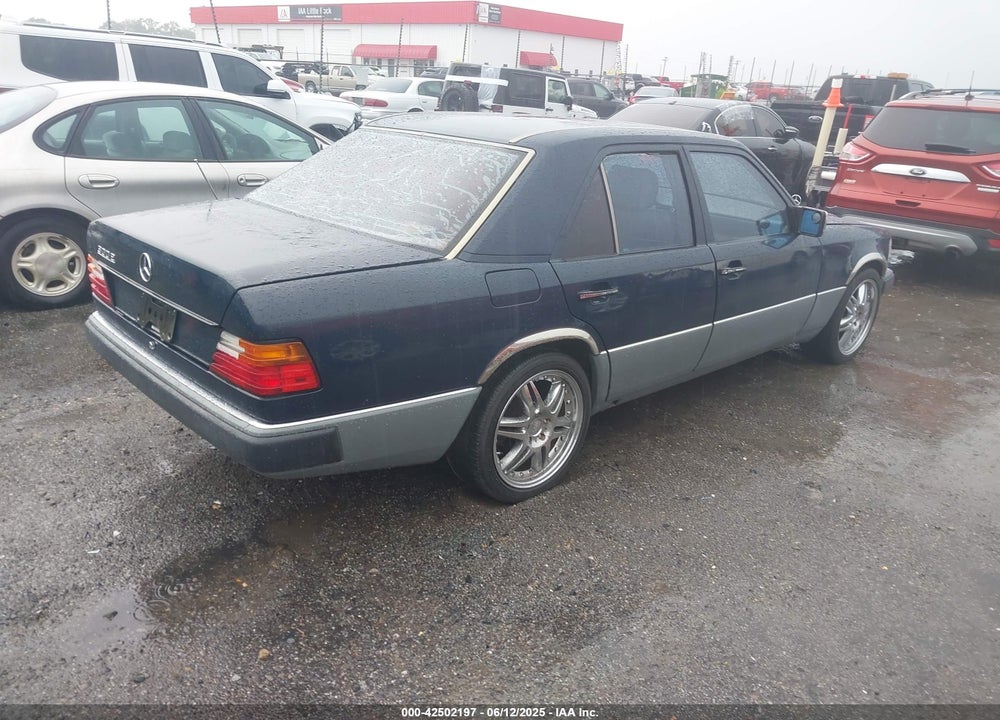 1990 MERCEDES-BENZ 300 E VIN: WDBEA30D5LB186360