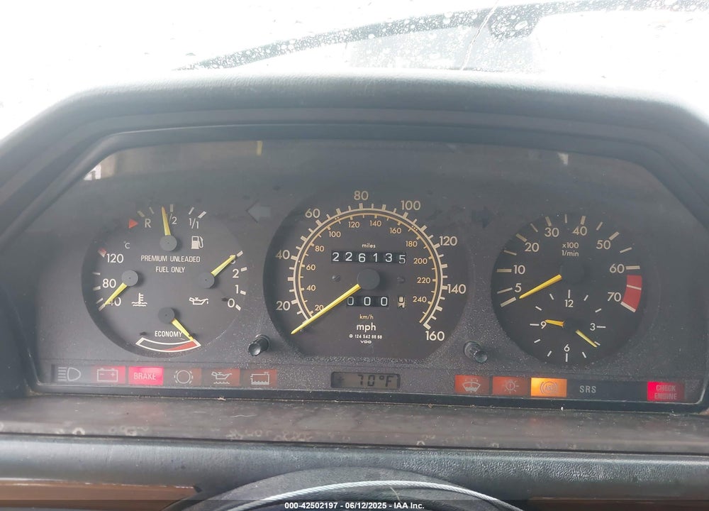 1990 MERCEDES-BENZ 300 E VIN: WDBEA30D5LB186360