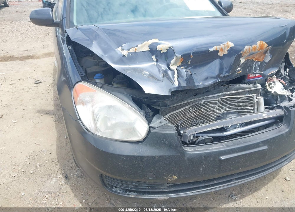 2011 HYUNDAI ACCENT VIN: KMHCM3AC2BU196123
