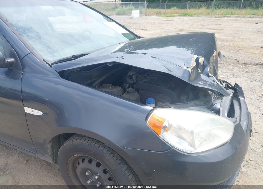 2011 HYUNDAI ACCENT VIN: KMHCM3AC2BU196123