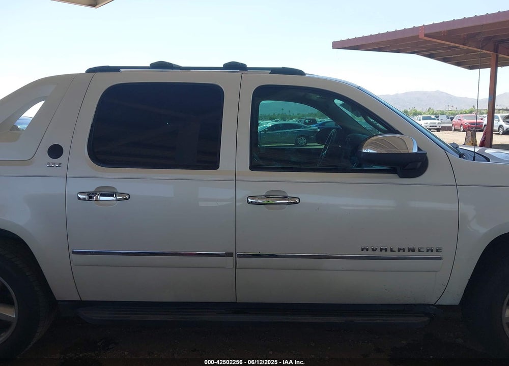 2013 CHEVROLET AVALANCHE VIN: 3GNTKGE75DG144464