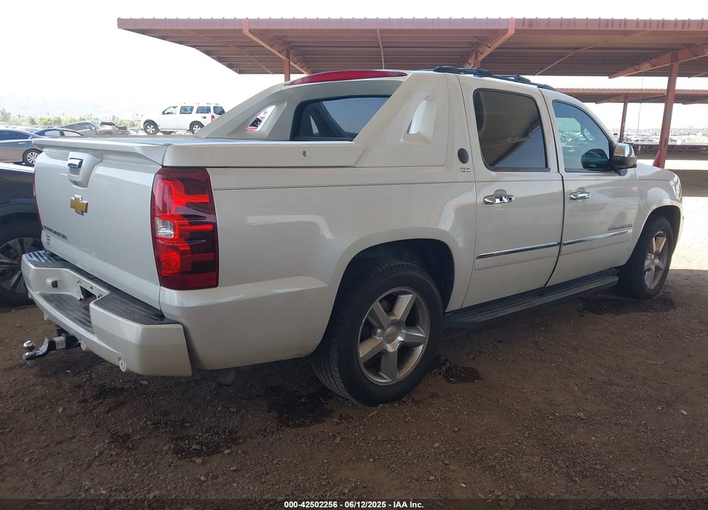 2013 CHEVROLET AVALANCHE VIN: 3GNTKGE75DG144464