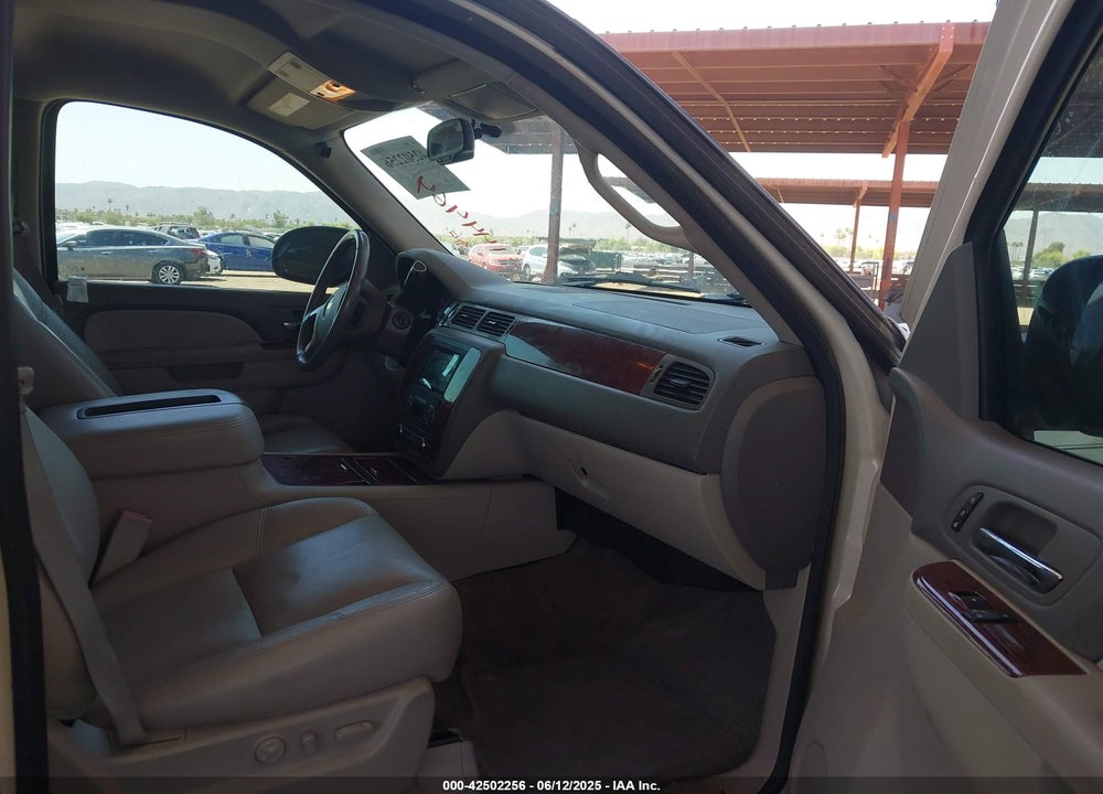 2013 CHEVROLET AVALANCHE VIN: 3GNTKGE75DG144464