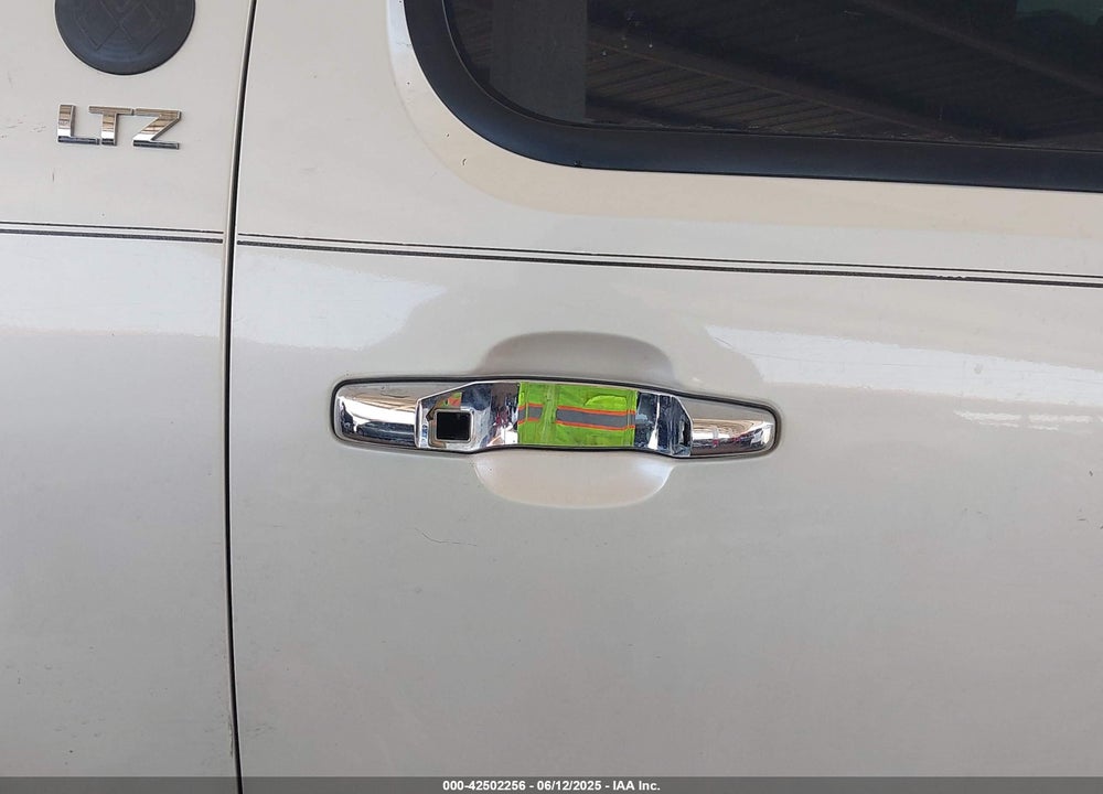 2013 CHEVROLET AVALANCHE VIN: 3GNTKGE75DG144464