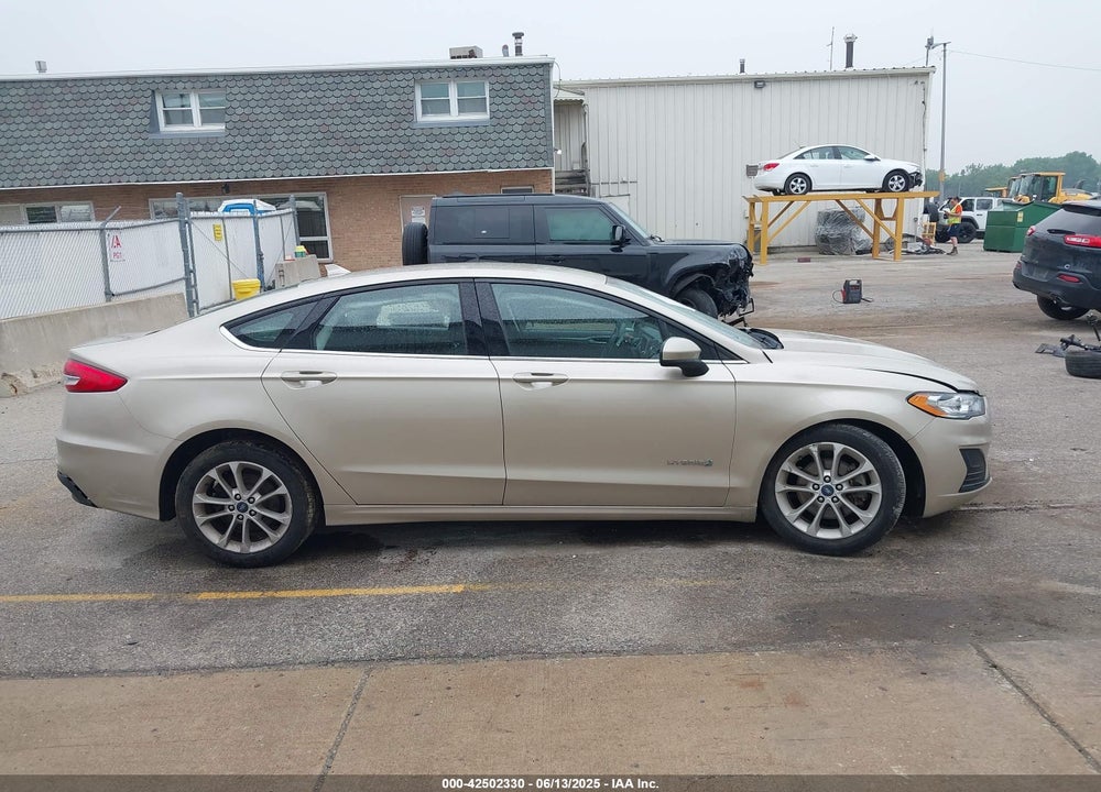 2019 FORD FUSION HYBRID VIN: 3FA6P0LU4KR102589