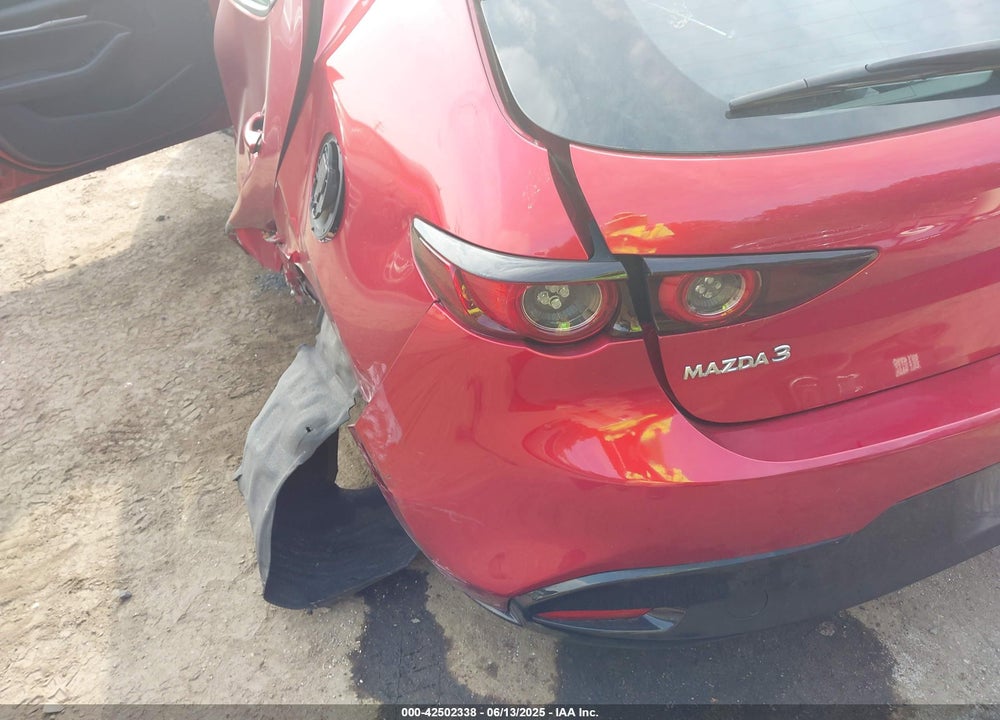 2021 MAZDA MAZDA3 VIN: JM1BPAKL5M1402579