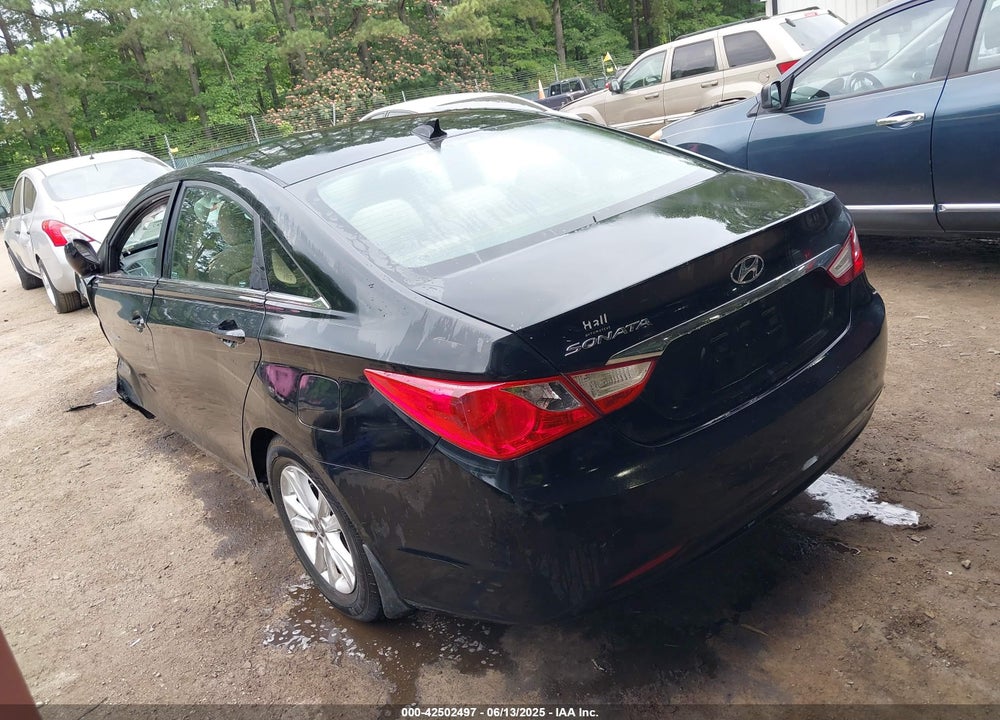 2013 HYUNDAI SONATA GLS VIN: 5NPEB4AC4DH641323