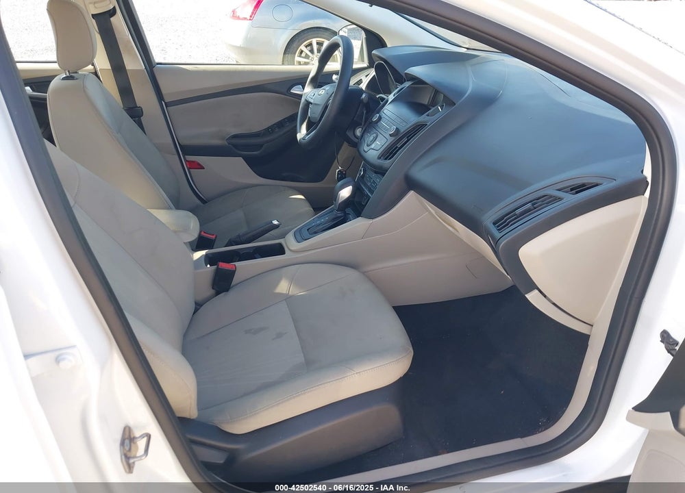 2018 FORD FOCUS SE VIN: 1FADP3F24JL256204