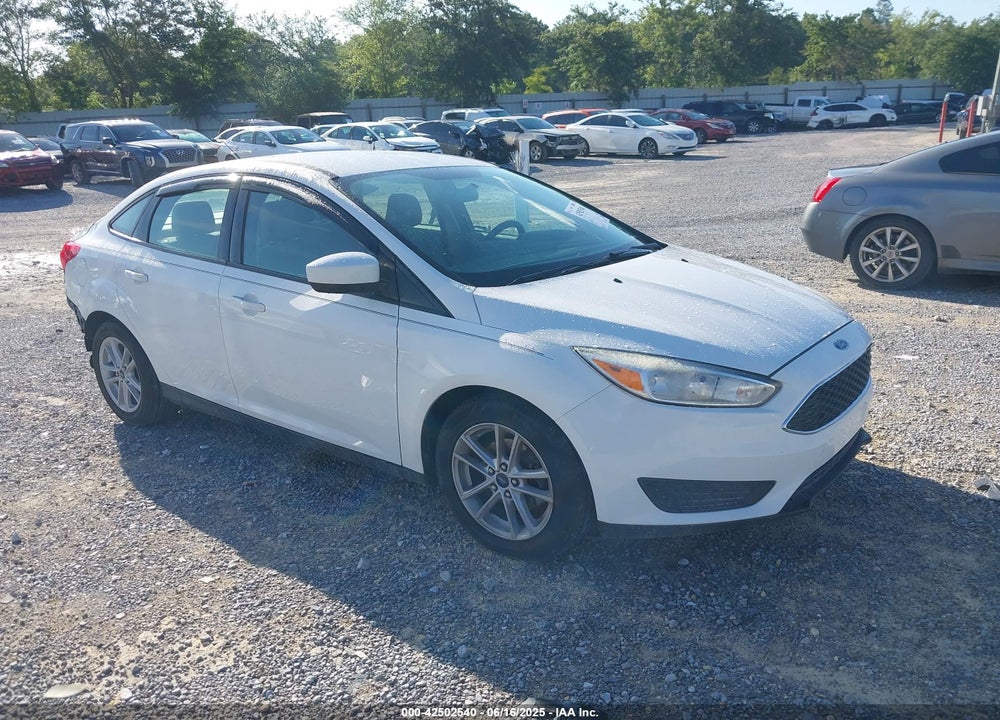 2018 FORD FOCUS SE VIN: 1FADP3F24JL256204