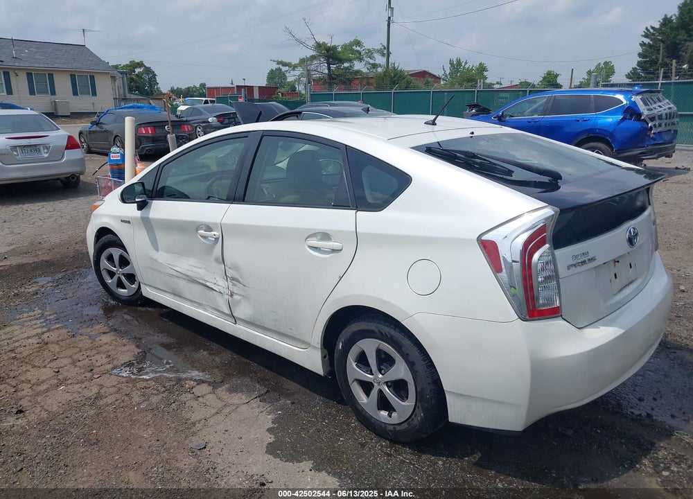2015 TOYOTA PRIUS VIN: JTDKN3DU2F0424586