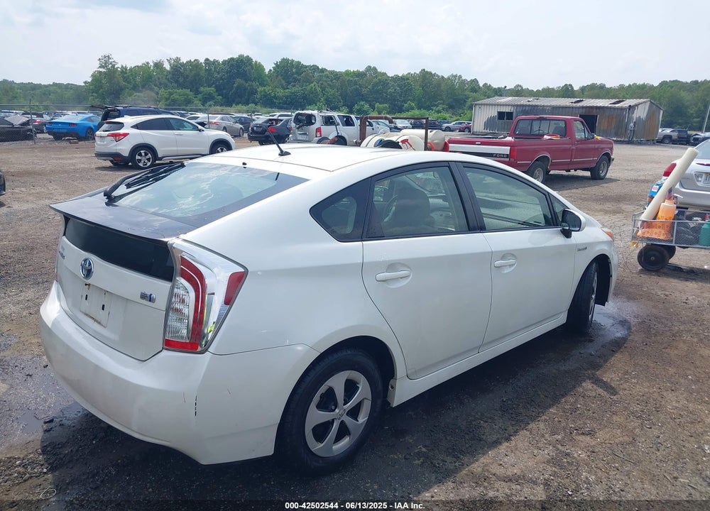 2015 TOYOTA PRIUS VIN: JTDKN3DU2F0424586