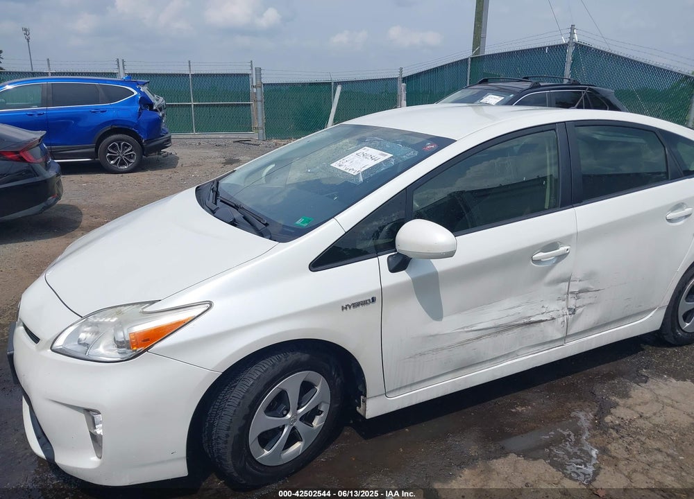 2015 TOYOTA PRIUS VIN: JTDKN3DU2F0424586