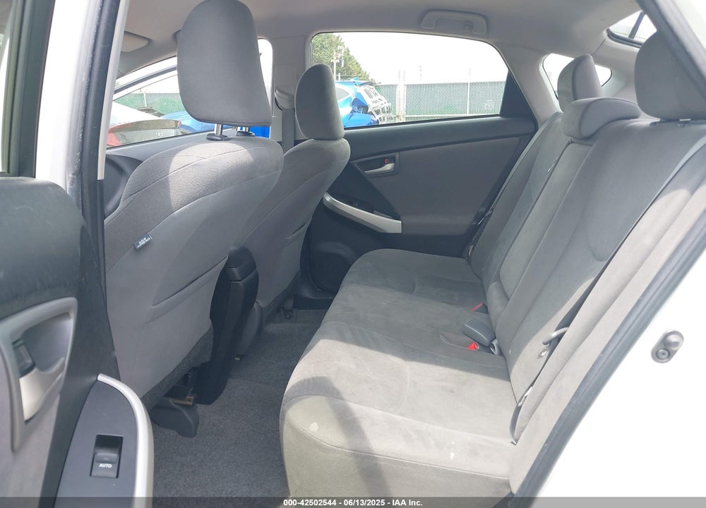 2015 TOYOTA PRIUS VIN: JTDKN3DU2F0424586