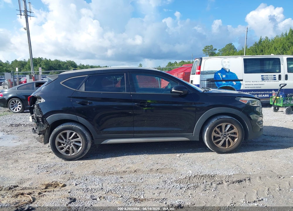 2017 HYUNDAI TUCSON SE PLUS VIN: KM8J33A43HU363178