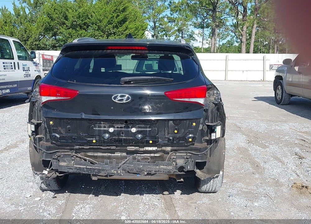 2017 HYUNDAI TUCSON SE PLUS VIN: KM8J33A43HU363178