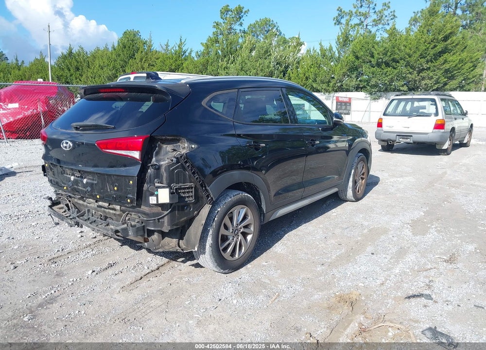 2017 HYUNDAI TUCSON SE PLUS VIN: KM8J33A43HU363178