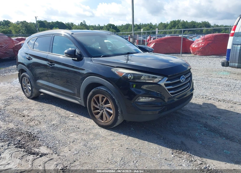 2017 HYUNDAI TUCSON SE PLUS VIN: KM8J33A43HU363178