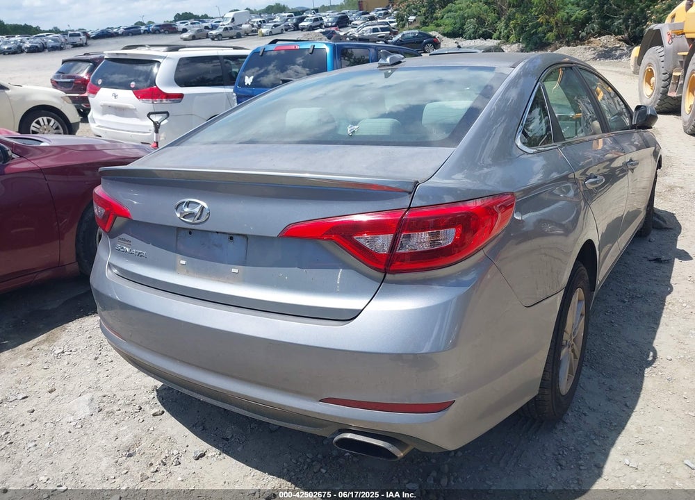 2016 HYUNDAI SONATA VIN: 5NPE24AF6GH302870