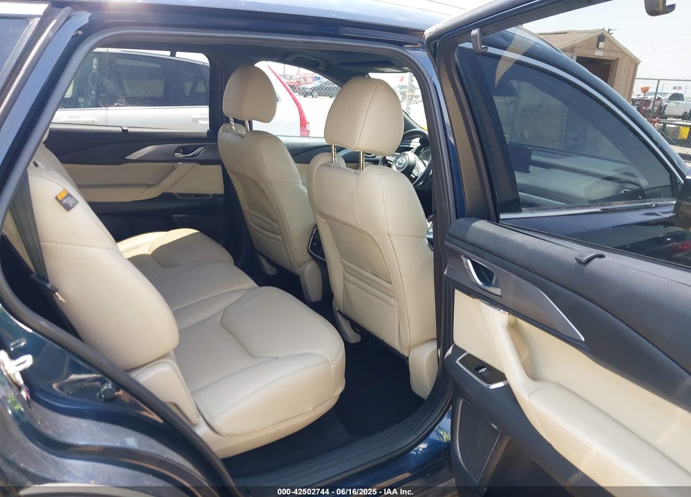 2018 MAZDA CX-9 VIN: JM3TCADY9J0200085