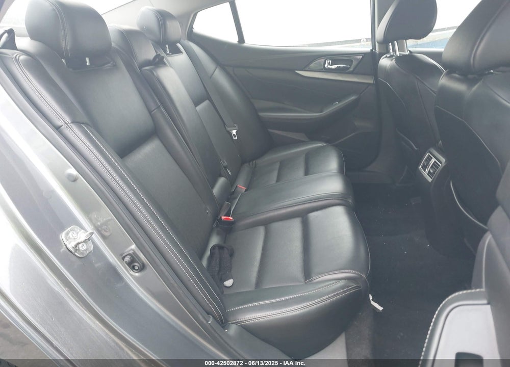 2018 NISSAN MAXIMA VIN: 1N4AA6AP7JC388821